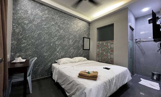 Kempas Hotel | Homestay 77