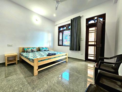 Suja House | Homestay at landing site