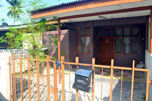 Bandar Kota Bharu House | Homestay Kota Bharu, Telipot