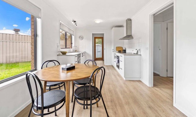 Golden Square House | Homestay on Earls Sum