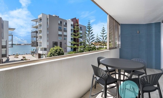 Newcastle Apartment | Honeysuckle Apartment with Gorgeous Water Views!