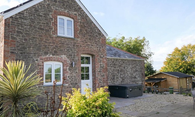 Witheridge House | Hope House Stables