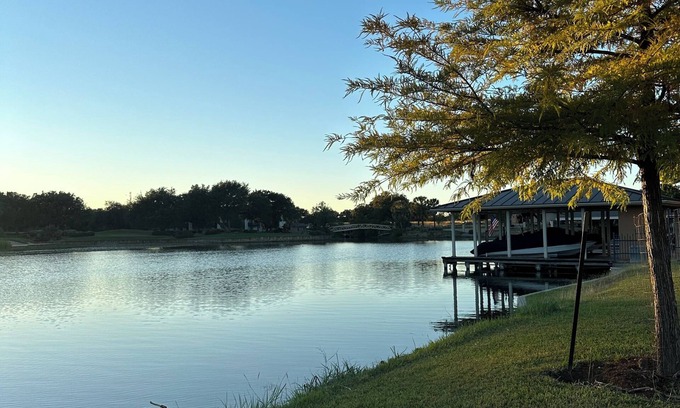Horseshoe Bay House | Horseshoe Bay & Marble Falls TX SLEEPS 16 Three KING Beds Boat Rental