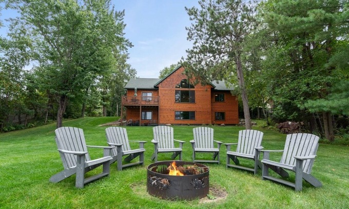 Merrifield Cabin | Horseshoe Lake Cabin with Hot Tub, Games, Fire Pit, Snowshoes, Snowmobile Trails