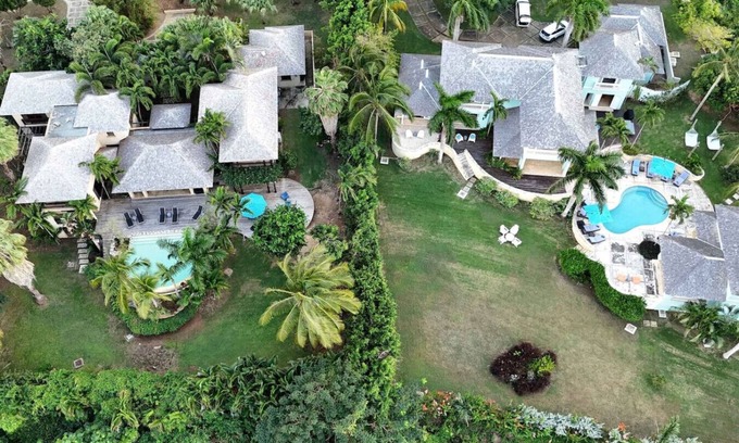 Montego Bay Apartment | Hospitality Expert Ultra: 11BR, Pool, Beach, Chef
