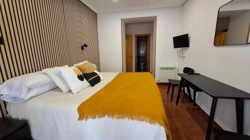 Old Town of Avila House | Hostal Bellas