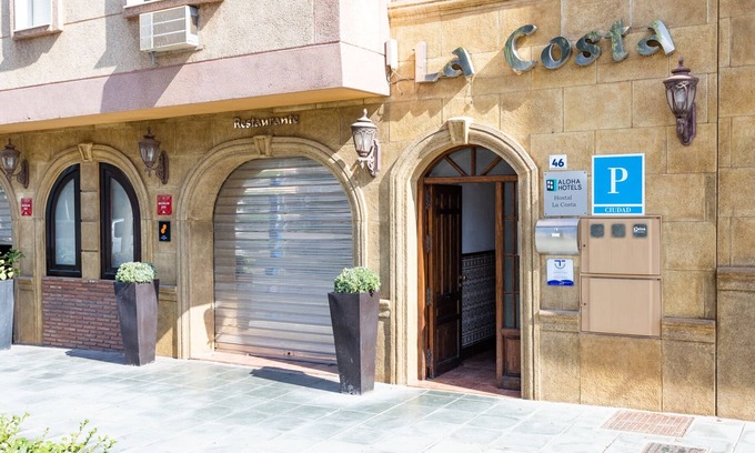 El Ejido Hotel | Hostal La Costa