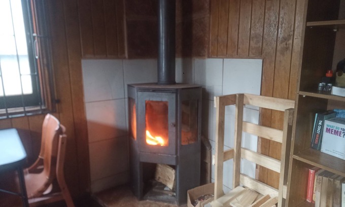 Valdivia House | Hostal Lila, Casa Entera por 8+ Con Jardin y Estacionamiento