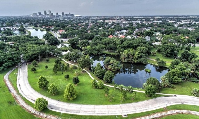 Central Business District Condo | Hosteeva | 2BR Condo in the Heart of NOLA