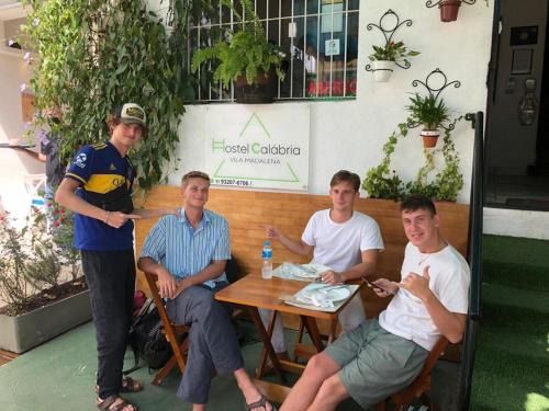 Pinheiros Hostel | Hostel Calábria na Vila Madalena junto a alegria da Vila