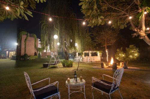 Gurugram Villa | Hostie Humming Trees - 4BHK Farm house, Opp Westin Sohna