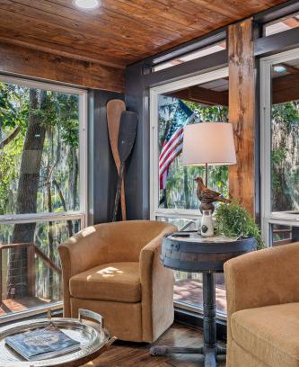 Jefferson House | Hot Tub At Whiskey Barrel, Waterfront, Pickleball