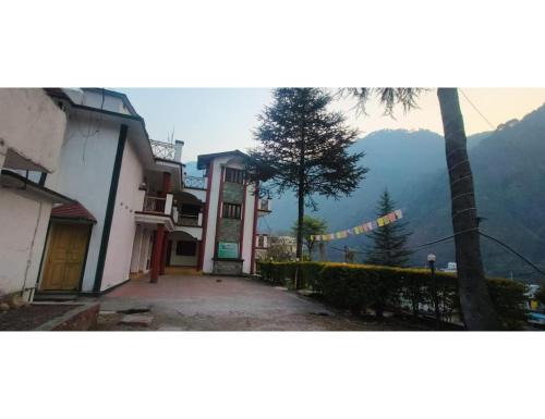 Kharsali House | Hotel महिमा रेसॉर्ट