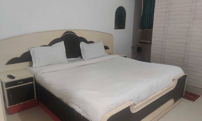 New Delhi Hotel | Hotel Abhishek Residency By The Arrow