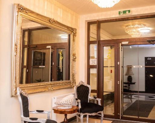 Brzezinka Hotel | Hotel Artur