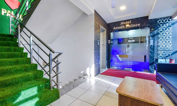 Ahmedabad Hotel | Hotel Avadh Palace