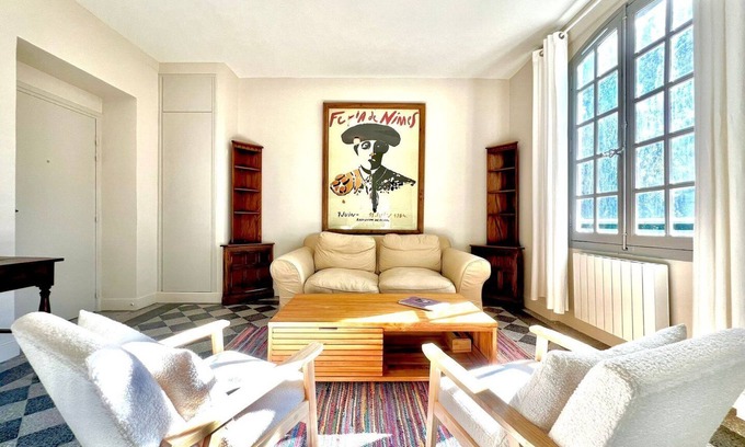 Quartier Administrations Apartment | Hotel Boudon 15, 1BR Apt, 4 guests, Air con