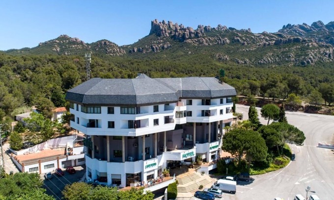 El Bruc Hotel | Hotel Bruc