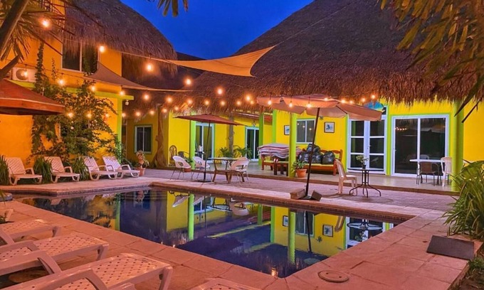 El Paredon Hotel | Hotel Brunette Beach El Paredon