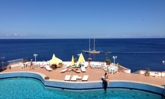 Lipari Historic Centre Hotel | Hotel Carasco