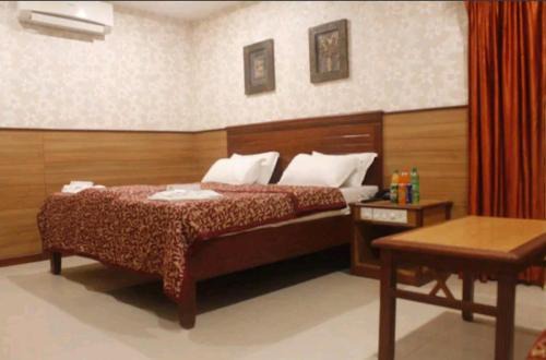 Tiruchendur Hotel | Hotel Chitra Park