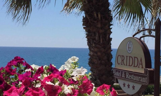 Gizzeria Hotel | Hotel Cridda