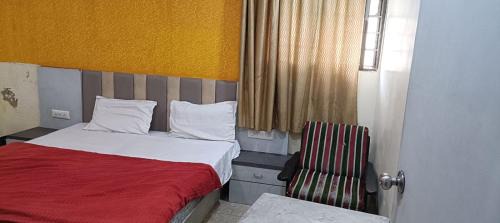 Navrangpura Hotel | hotel crystal ahmedabad
