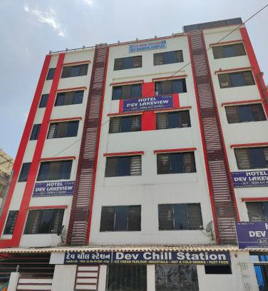 Jamnagar Hotel | Hotel Dev Lakeview