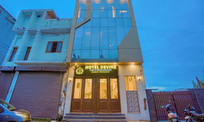 Zirakpur Hotel | Hotel Devine