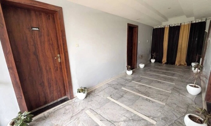 Dewas Hotel | Hotel Dhana Lakshmi Bliss