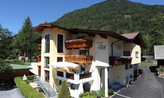 Unterlaengenfeld House | Hotel Garni Liesl