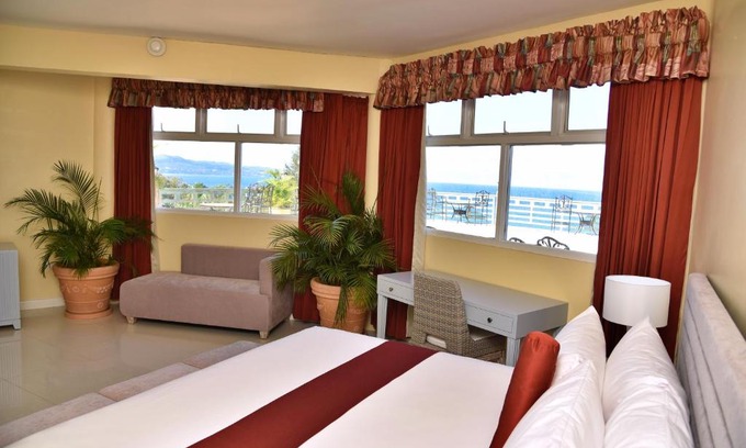 Montego Bay Hotel | Hotel Grand A View