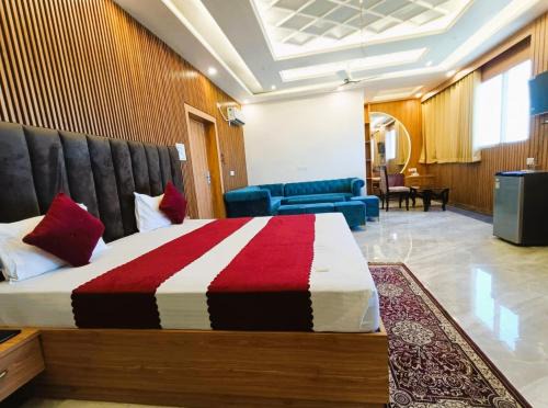 Siwan Resort | Hotel Grand Mau-Rya And Restaurant In Siwan