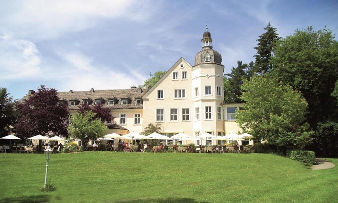 Moehnesee Hotel | Hotel Haus Delecke