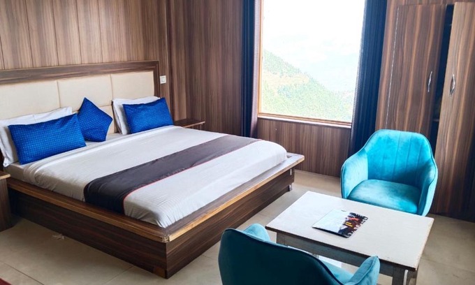 Dhanaulti Hotel | Hotel Himalaya view & restaurant
