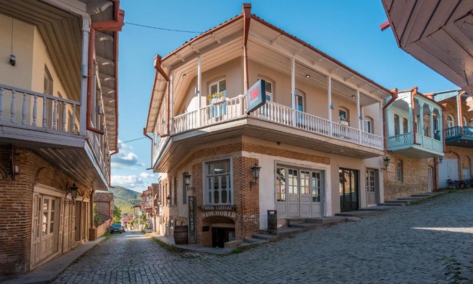 Sighnaghi Hotel | Hotel History სასტუმრო ისტორია