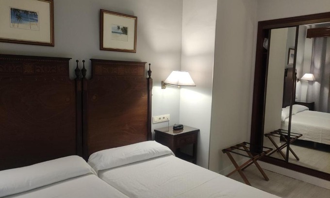 Virgen de Guadalupe Hotel | Hotel Iberia Plaza América