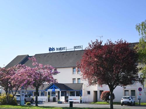 Bonchamp-les-Laval Hotel | Hotel ibis Budget Laval