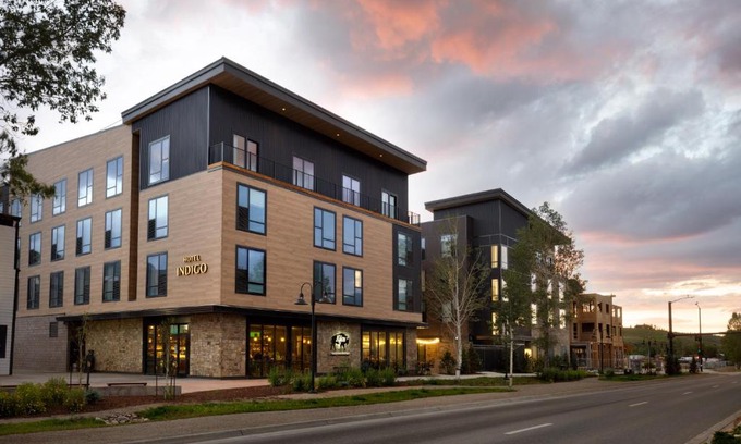 Silverthorne Hotel | Hotel Indigo - Silverthorne by IHG