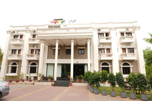 Daulatabad Hotel | Hotel Kailas Residency Managed by Knight Hotels and Restaurants