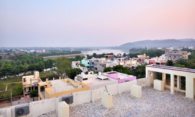 Dungarpur Hotel | Hotel Lake view