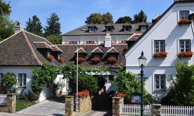 Neustift Am Walde Hotel | Hotel Landhaus Fuhrgassl-Huber