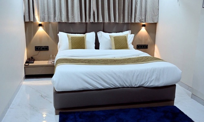Ahmedabad Hotel | Hotel Lavit