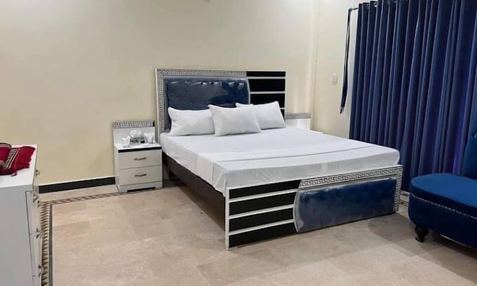 Gulshan-e-Iqbal House | HOTEL NEW VIEW GUEST HOUSE