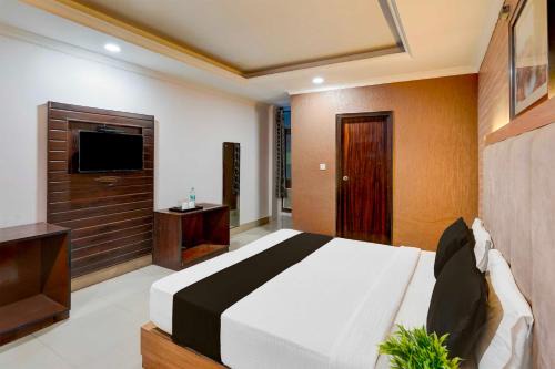 Rudrapur Hotel | Hotel O Awas Vikas Near Bus Stand