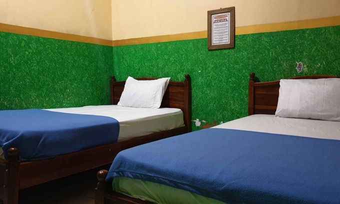 Probolinggo Hotel | Hotel O Houstel Darma Syariah