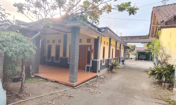 Pleret Hotel | Hotel O Pondok Wisata Kurniawan 2NearWonogondang Camp (Bumi Perkemahan Wonogondang)