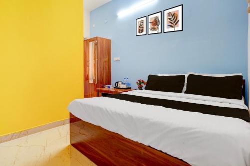 Narasapura Hotel | Hotel O R R Comforts Boarding and Lodging