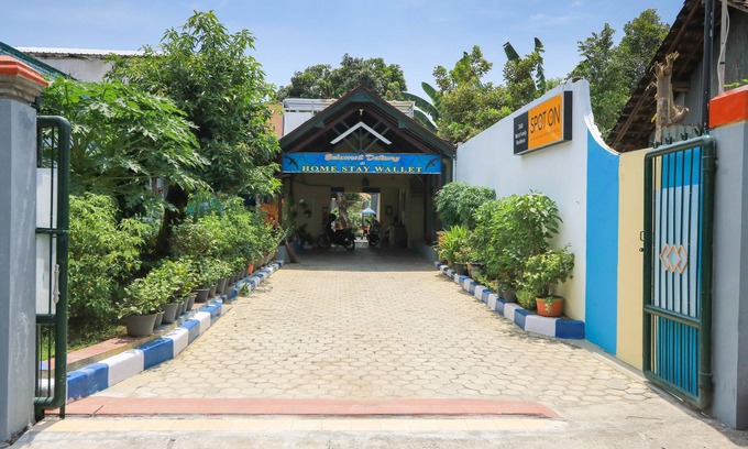 Lumajang Hotel | Hotel O Wallet Family Residence Syariah