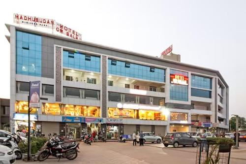 Ahmedabad Hotel | Hotel Om Balaji